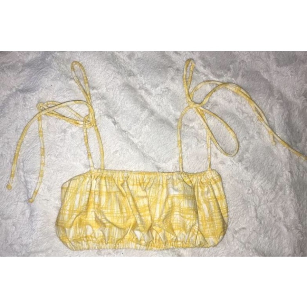 String tie bikini